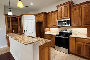 213 Briarstone Dr, Alvarado, TX 76009 - Photo 6