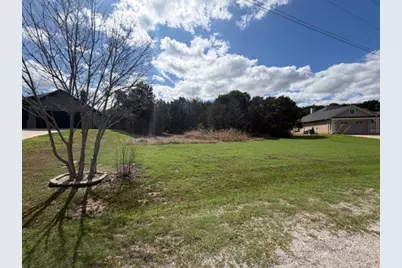 3910 Laramie Trail, Granbury, TX 76048 - Photo 2