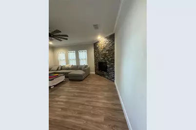 100 Shoshone Cove, Gainesville, TX 76240 - Photo 2