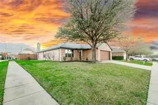 13017 Fencerow Rd, Fort Worth, TX 76244 - Photo 2