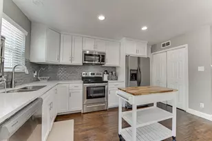 5808 Marina Dr, Garland, TX 75043 - Photo 4