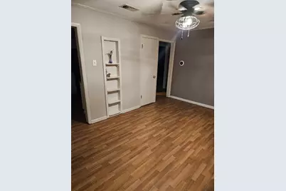 220 N Jarvis Lane, Azle, TX 76020 - Photo 2