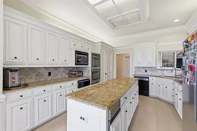 7204 Round Hill Road, McKinney, TX 75072 - Photo 10