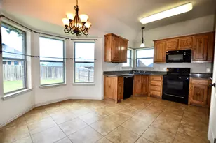 1245 Newcastle Dr, Weatherford, TX 76086 - Photo 4