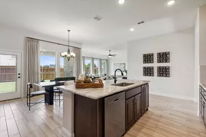 902 Meadow View Drive, Cleburne, TX 76033 - Photo 10