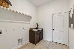 902 Meadow View Dr, Cleburne, TX 76033 - Photo 16