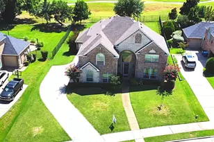 10601 Huffines Dr, Rowlett, TX 75089 - Photo 2