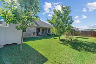 949 Avagail Ave, Springtown, TX 76082 - Photo 34