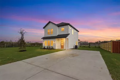 9480 Sandyland Boulevard, Dallas, TX 75217 - Photo 2