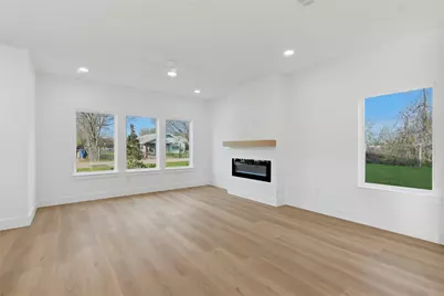 9480 Sandyland Boulevard, Dallas, TX 75217 - Photo 8