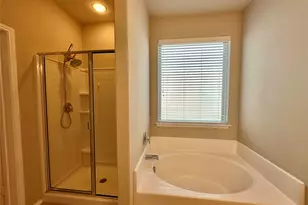 725 Hartsfield, Aubrey, TX 76227 - Photo 6