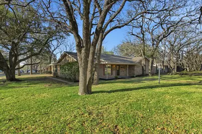 925 Mountain Terrace, Hurst, TX 76053 - Photo 2