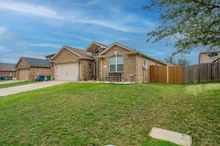 108 Eider Dr, Sanger, TX 76266 - Photo 2