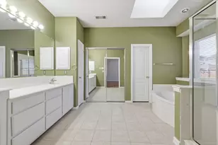 1052 E Seminole Trail, Carrollton, TX 75007 - Photo 20