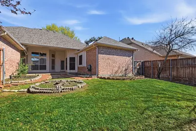 1052 E Seminole Trail, Carrollton, TX 75007 - Photo 32