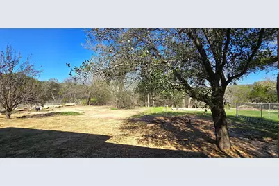 210 Knob Hill Drive, Granbury, TX 76048 - Photo 28