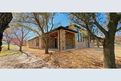 210 Knob Hill Drive, Granbury, TX 76048 - Photo 26