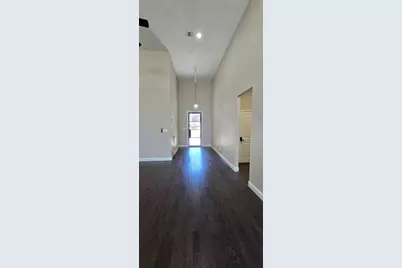 210 Knob Hill Drive, Granbury, TX 76048 - Photo 6