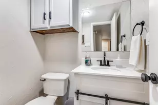 901 Rockwall Dr, Euless, TX 76039 - Photo 16