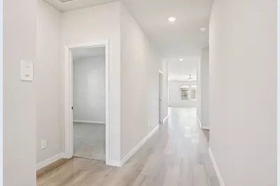 404 Castle Road, Sherman, TX 75092 - Photo 8