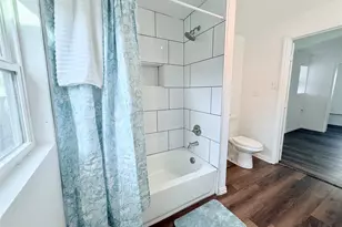 727 W Day St, Denison, TX 75020 - Photo 10