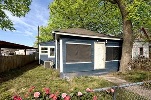 727 W Day St, Denison, TX 75020 - Photo 2