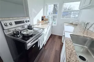 727 W Day St, Denison, TX 75020 - Photo 6