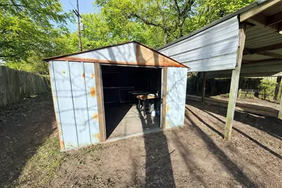 727 W Day Street, Denison, TX 75020 - Photo 18