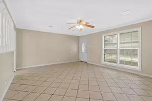 807 Ash Ln, Cedar Hill, TX 75104 - Photo 2