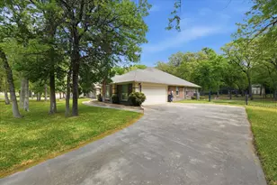 5992 Red Bud Rd, Fort Worth, TX 76135 - Photo 6