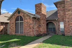 814 Custer St, Arlington, TX 76014 - Photo 1