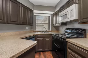 814 Custer St, Arlington, TX 76014 - Photo 6