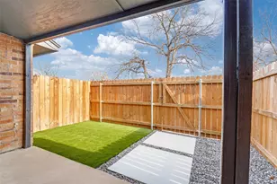 2228 Colony Ct, Dallas, TX 75235 - Photo 14