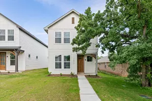 1217 Chestnut Ct, Runaway Bay, TX 76426 - Photo 2