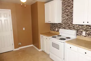 108 S Cleveland Ave, Sherman, TX 75090 - Photo 2