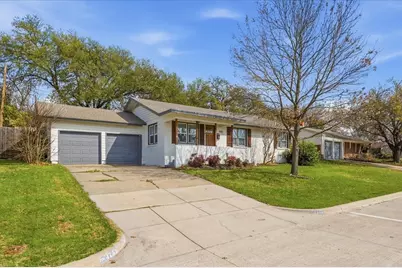 4755 Westcreek Drive, Fort Worth, TX 76133 - Photo 2