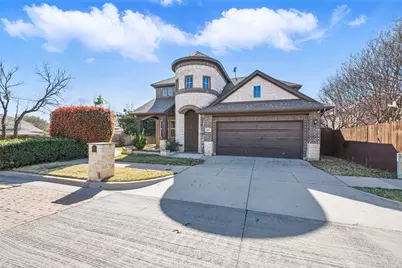 601 Crestridge Circle, Euless, TX 76040 - Photo 2
