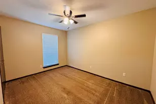 164 Price Dr, Lewisville, TX 75067 - Photo 8