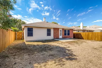 16504 Cowboy Trail, Fort Worth, TX 76247 - Photo 18