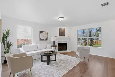 1613 Hedgewood Trail, Fort Worth, TX 76112 - Photo 2