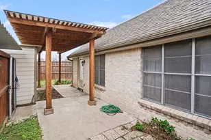 13881 Brookgreen Dr, Dallas, TX 75240 - Photo 36