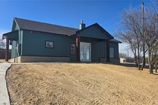 101 Sparrow Dr, Azle, TX 76020 - Photo 1
