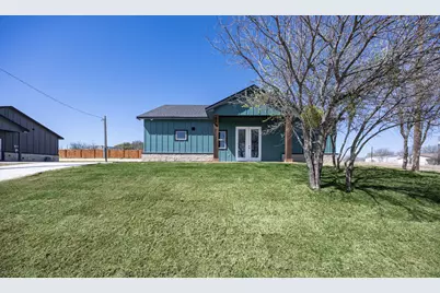101 Sparrow Drive, Azle, TX 76020 - Photo 2