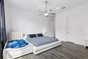 704 Waterbrook Pkwy, Argyle, TX 76226 - Photo 16