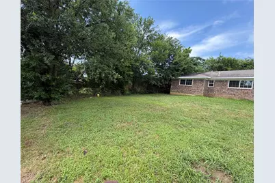 308 E Broadmore Avenue, Wills Point, TX 75169 - Photo 2