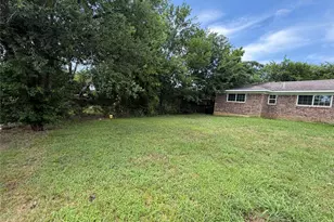 308 E Broadmore Ave, Wills Point, TX 75169 - Photo 2