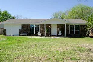 308 E Broadmore Ave, Wills Point, TX 75169 - Photo 2