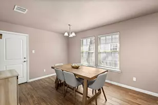 300 Lipscomb St, Cleburne, TX 76031 - Photo 14