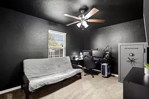 300 Lipscomb St, Cleburne, TX 76031 - Photo 24