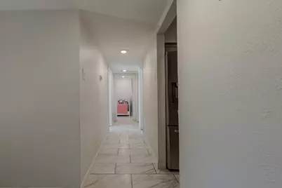 2721 W Oakdale Road, Irving, TX 75060 - Photo 2